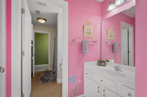 Bath - 703 Castle Tower Dr, Ballwin, MO 63021 photo 5 of 5