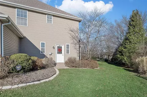 Exterior - 703 Castle Tower Dr, Ballwin, MO 63021 photo 5 of 5