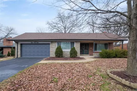 848 Barkley Sq, Saint Louis, MO 63130