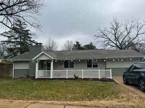1004 Glenford Ct, Saint Louis, MO 63122