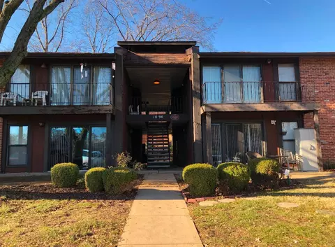 1090 Mersey Bend Dr #C, Saint Louis, MO 63129