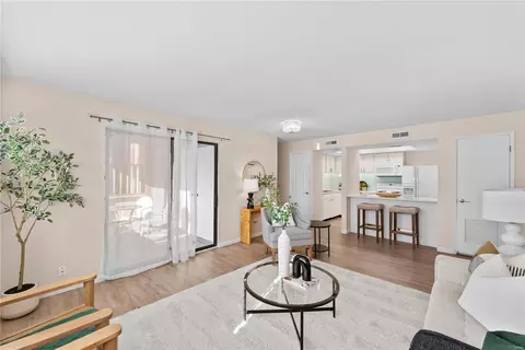 4 Fairways Cir #F, Saint Charles, MO 63303