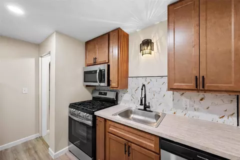9711 Echo Ln, Overland, MO 63114 photo 8