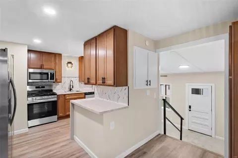 9711 Echo Ln, Overland, MO 63114 photo 14