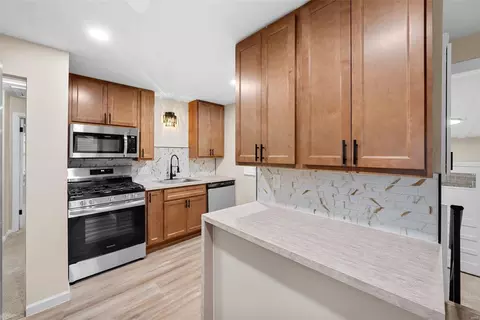 9711 Echo Ln, Overland, MO 63114 photo 12