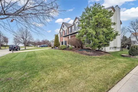 406 Copper Tree Trl, O'fallon, MO 63368 photo 3