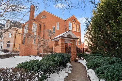 4520 W Pine Blvd #3, Saint Louis, MO 63108