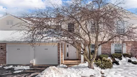 1036 Windstream Dr #10, Saint Peters, MO 63376