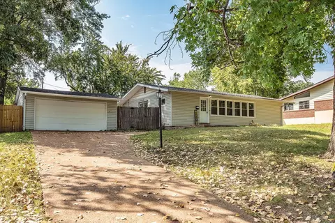 7837 La Belle St, Saint Louis, MO 63123