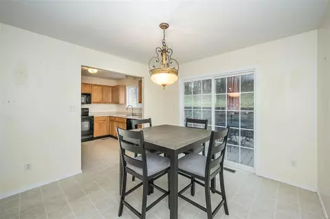1205 Hunters Chase Dr, Eureka, MO 63025 photo 5