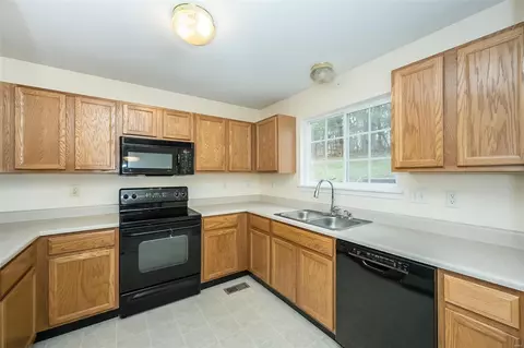 1205 Hunters Chase Dr, Eureka, MO 63025 photo 7