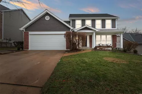 976 Big Bend Station Dr, Manchester, MO 63088