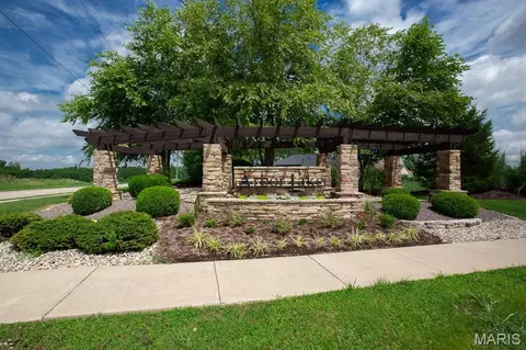 3741 Cabernet Ln, Edwardsville, IL 62025