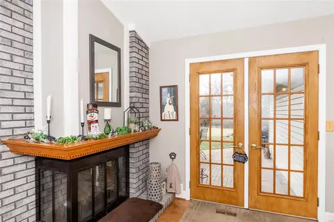Entry Way - 1380 Justerini Dr, Ballwin, MO 63011 photo 2 of 3