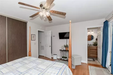 Bedroom - 1380 Justerini Dr, Ballwin, MO 63011 photo 3 of 5