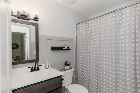 Bath - 1380 Justerini Dr, Ballwin, MO 63011 photo 1 of 2