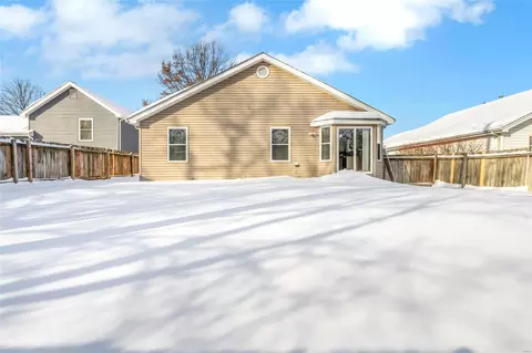 Exterior - 26 Queensboro Dr, Saint Peters, MO 63376 photo 2 of 4