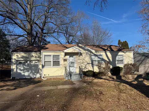 1223 Bakewell Dr, Saint Louis, MO 63137