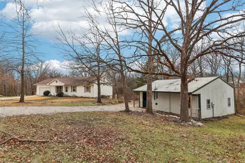 3263 Ervin Dr, Wentzville, MO 63385