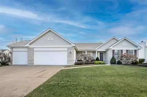 1425 Wilkesboro Dr, O'fallon, MO 63368
