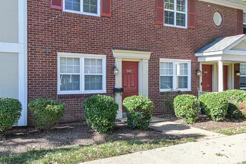 1507 E Swan Cir, Saint Louis, MO 63144