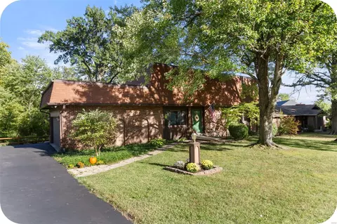 1138 Birchgate Trl, Saint Louis, MO 63135