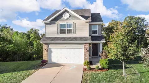 119 Village Glen Ct, Wentzville, MO 63385