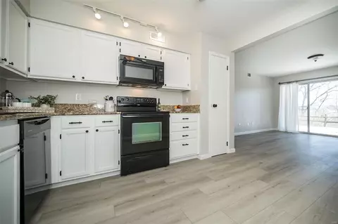 Kitchen - 757 Ridgeside Dr #A, Ballwin, MO 63021 photo 2 of 2