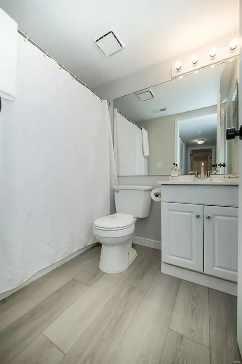 Bath - 757 Ridgeside Dr #A, Ballwin, MO 63021 photo 2 of 2