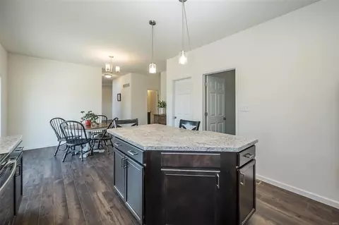 Entry Way - 304 Narrowleaf Ln, O'fallon, MO 63366 photo 4 of 7