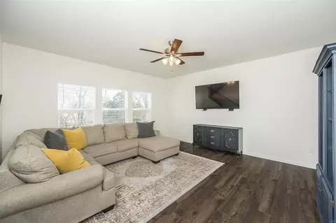 Living - 304 Narrowleaf Ln, O'fallon, MO 63366 photo 1 of 1