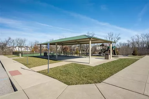 Exterior - 304 Narrowleaf Ln, O'fallon, MO 63366 photo 12 of 13