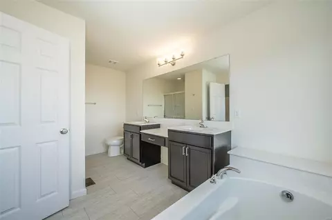 Bath - 304 Narrowleaf Ln, O'fallon, MO 63366 photo 1 of 6