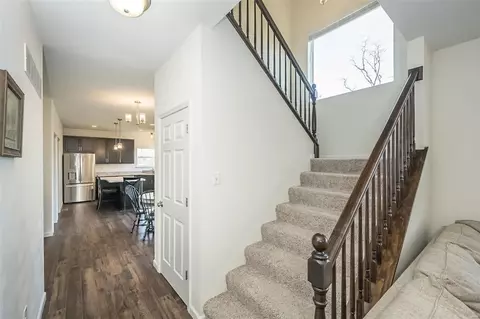 Entry Way - 304 Narrowleaf Ln, O'fallon, MO 63366 photo 2 of 7