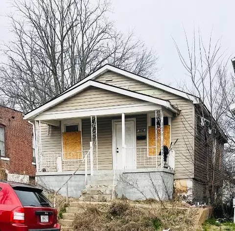 825 Canaan Ave, Saint Louis, MO 63147