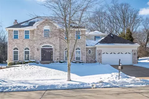 412 Forsheer Dr, Chesterfield, MO 63017
