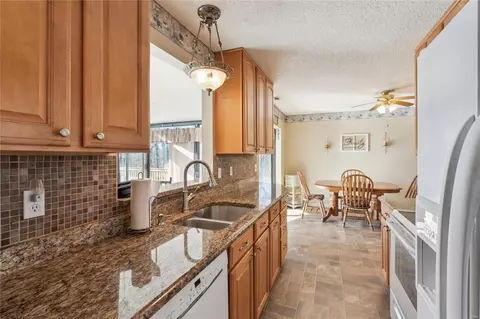 Kitchen - 504 Alsmeyer Dr, O'fallon, MO 63366 photo 2 of 2