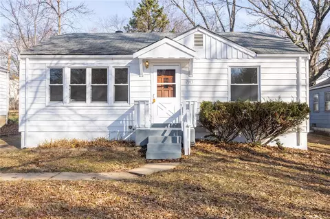 7913 Underhill Dr, Saint Louis, MO 63133