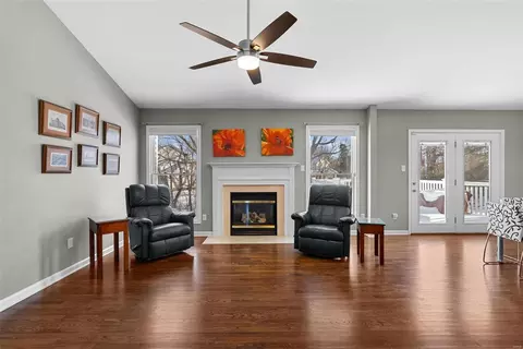 Living - 527 Boulder River Dr, O'fallon, MO 63368 photo 1 of 4