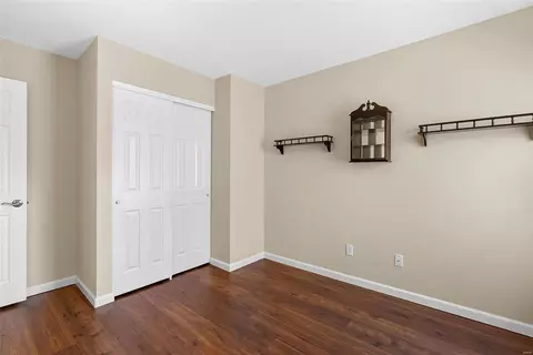 Bedroom - 527 Boulder River Dr, O'fallon, MO 63368 photo 5 of 6