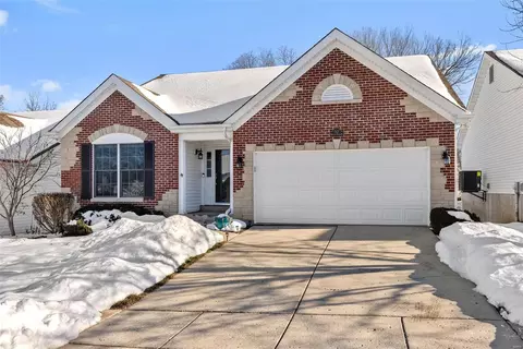 527 Boulder River Dr, O'fallon, MO 63368