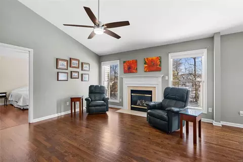 Living - 527 Boulder River Dr, O'fallon, MO 63368 photo 4 of 4