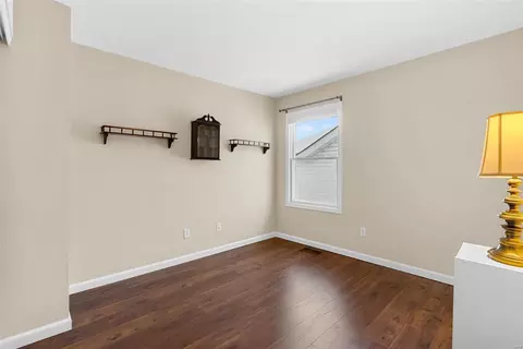 Bedroom - 527 Boulder River Dr, O'fallon, MO 63368 photo 4 of 6