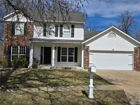 3487 Summerlyn Dr, Saint Louis, MO 63129