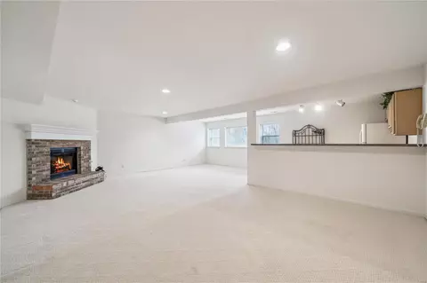 Living - 415 Dames Park Dr, O'fallon, MO 63366 photo 4 of 5