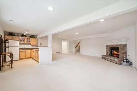 Living - 415 Dames Park Dr, O'fallon, MO 63366 photo 5 of 5