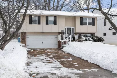 2726 Bremerton Rd, Brentwood, MO 63144
