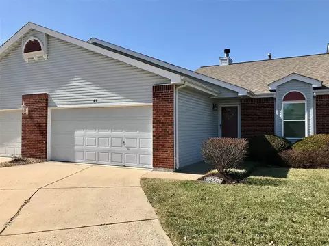 45 Lienemann Ct, Saint Charles, MO 63303