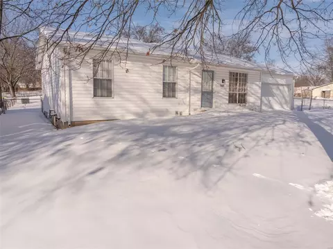 2401 Brookfield Ln, O'fallon, MO 63368 photo 4