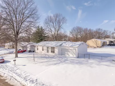 2401 Brookfield Ln, O'fallon, MO 63368 photo 2